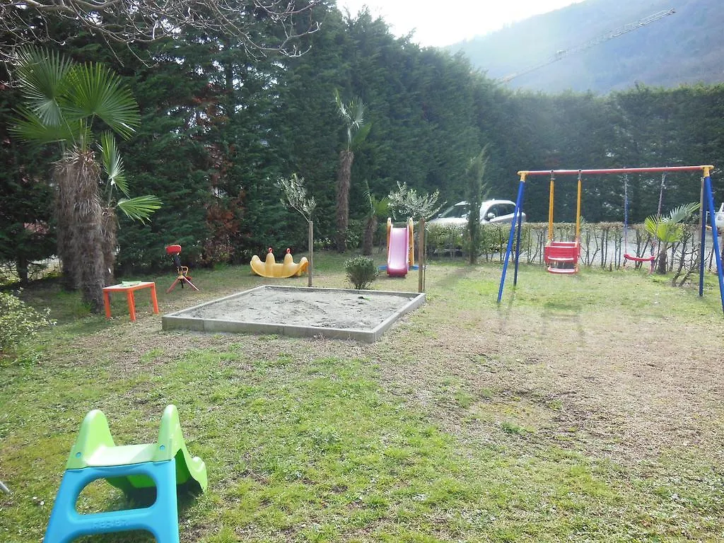 Villa Banana Cannobio Aparthotel