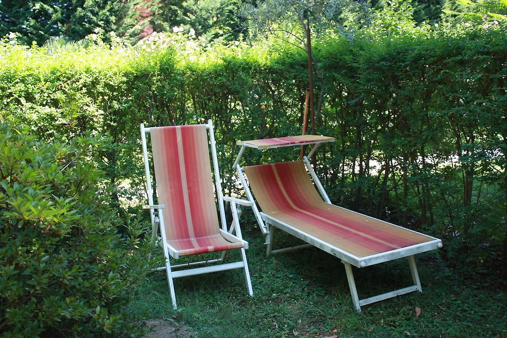 Villa Banana Cannobio Aparthotel