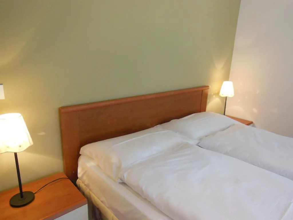 Aparthotel Villa Banana Cannobio Italy