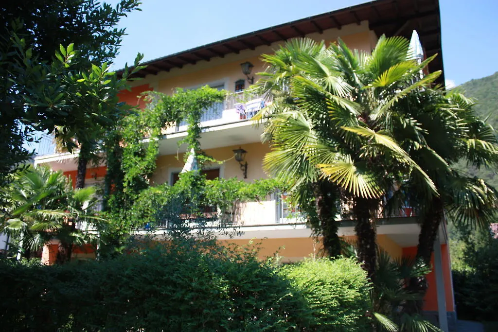 Villa Banana Cannobio Aparthotel