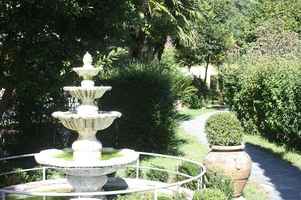 Aparthotel Villa Banana Cannobio