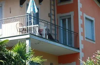 Villa Banana Cannobio Aparthotel