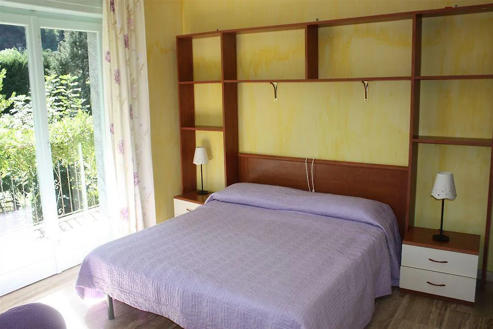 Villa Banana Cannobio Aparthotel