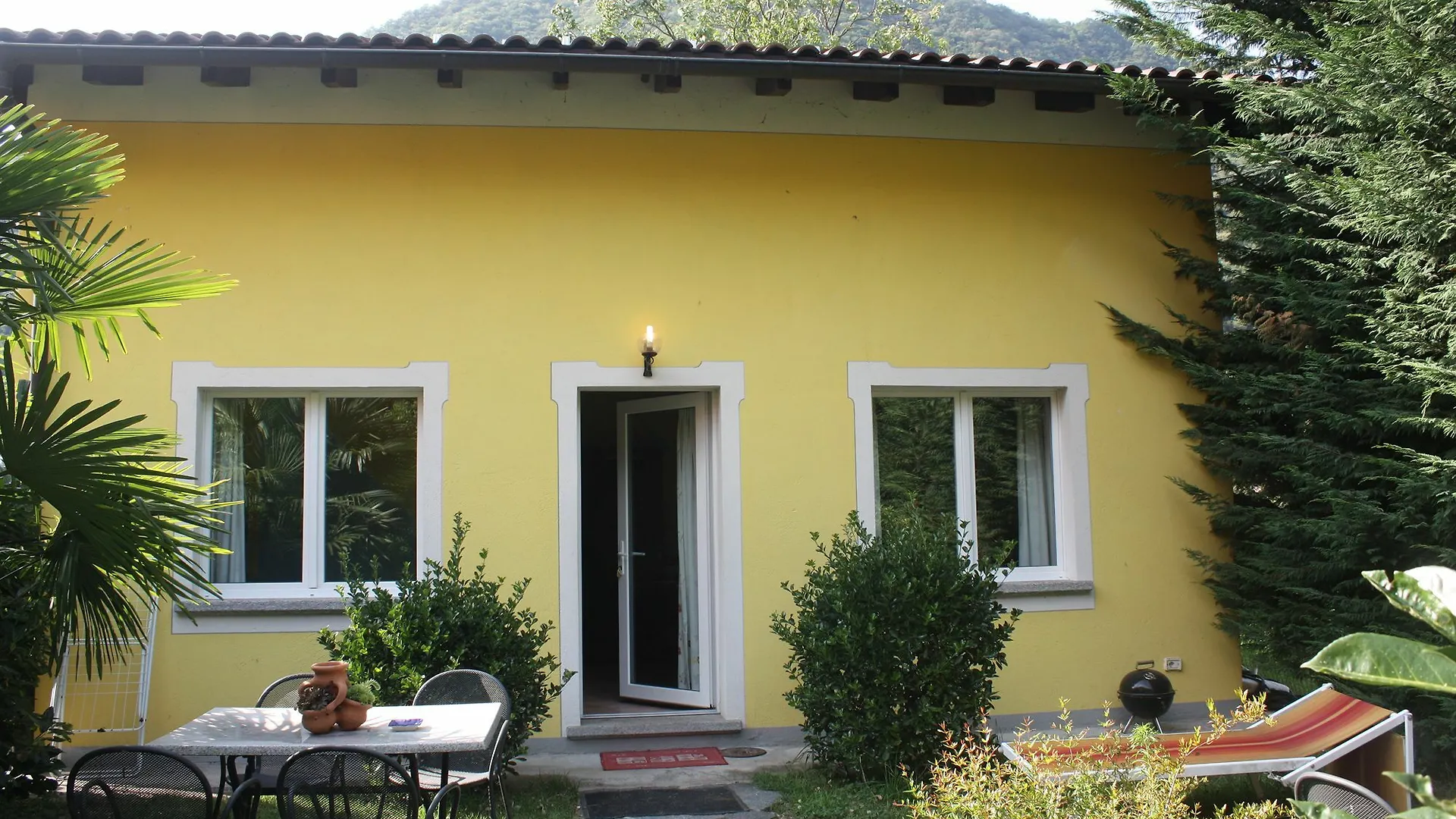 Villa Banana Cannobio Italy